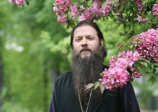 В наши дни людям больше всего не хватает дара любви В наши дни людям больше всего не хватает дара любви